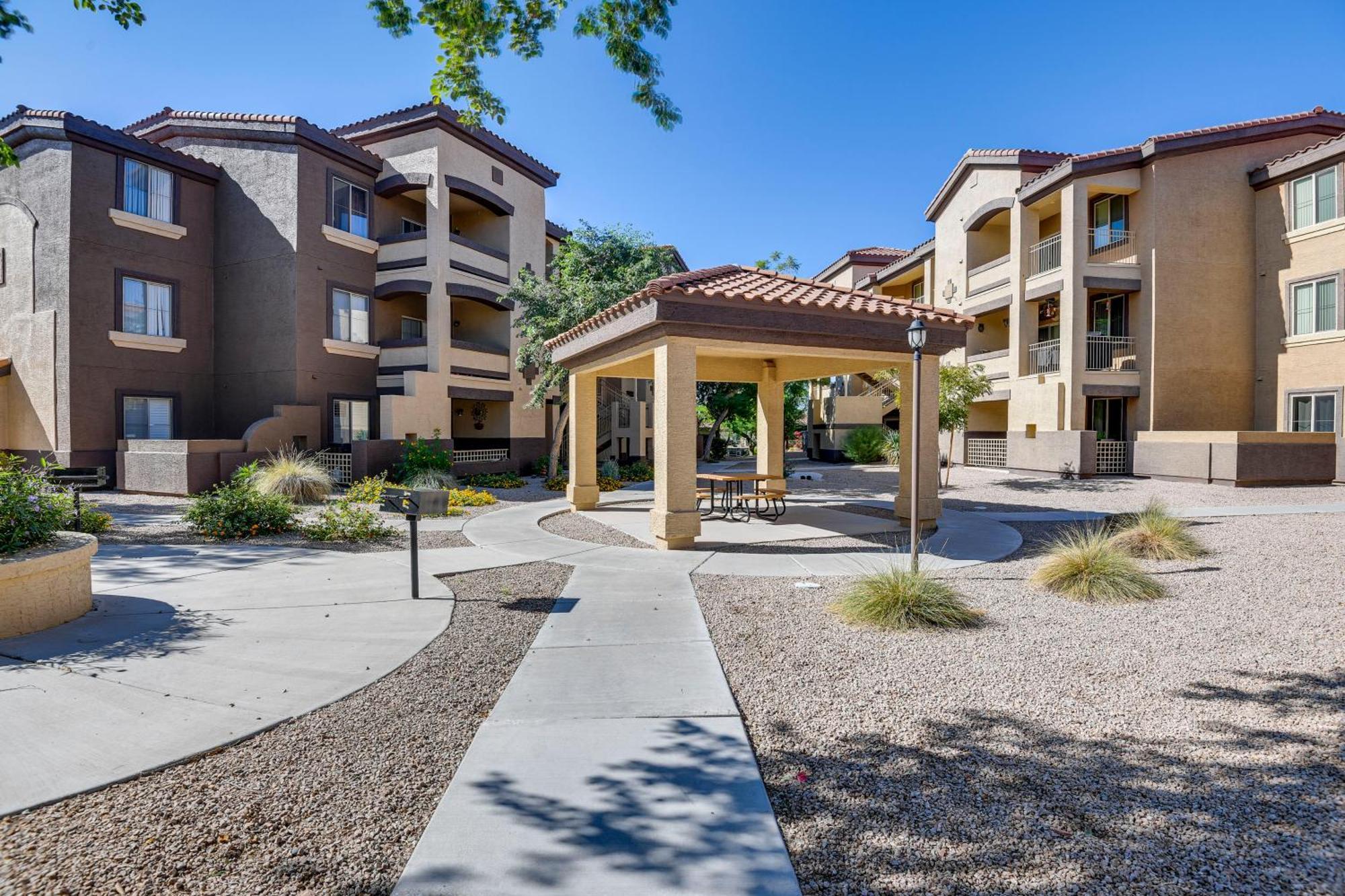 Mesa Condo With Private Patio And Grill Pool Access! Buitenkant foto